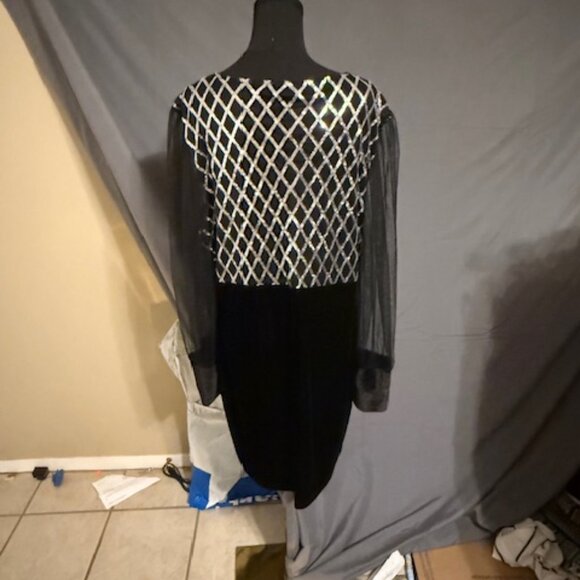 SHEIN Dress Size 4XL - Picture 2 of 3